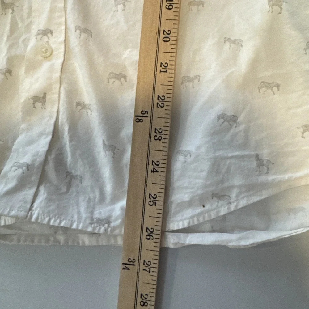 Banana Republic Untucked Fit Shirt M White Zebra Print‎ Button Up Animals Mens